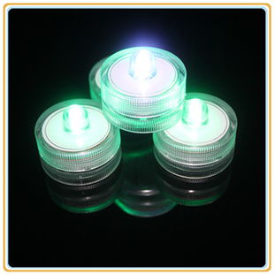 探秘发光潜水灯与防水蜡烛灯 节庆布置与潜水爱好者的新宠